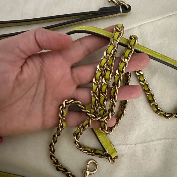 NWT Tory Burch Britten patent chain wallet crossbody w. Wristlet - Picture 7 of 12